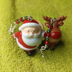 NWT Christmas earrings mbarnes productions